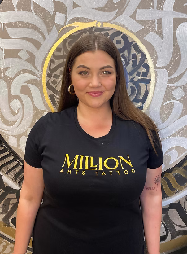 Bente - Piercerin & Geschäftsführung